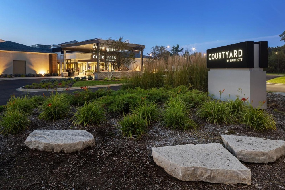 Courtyard By Marriott Chicago Waukegan/Gurnee Main image